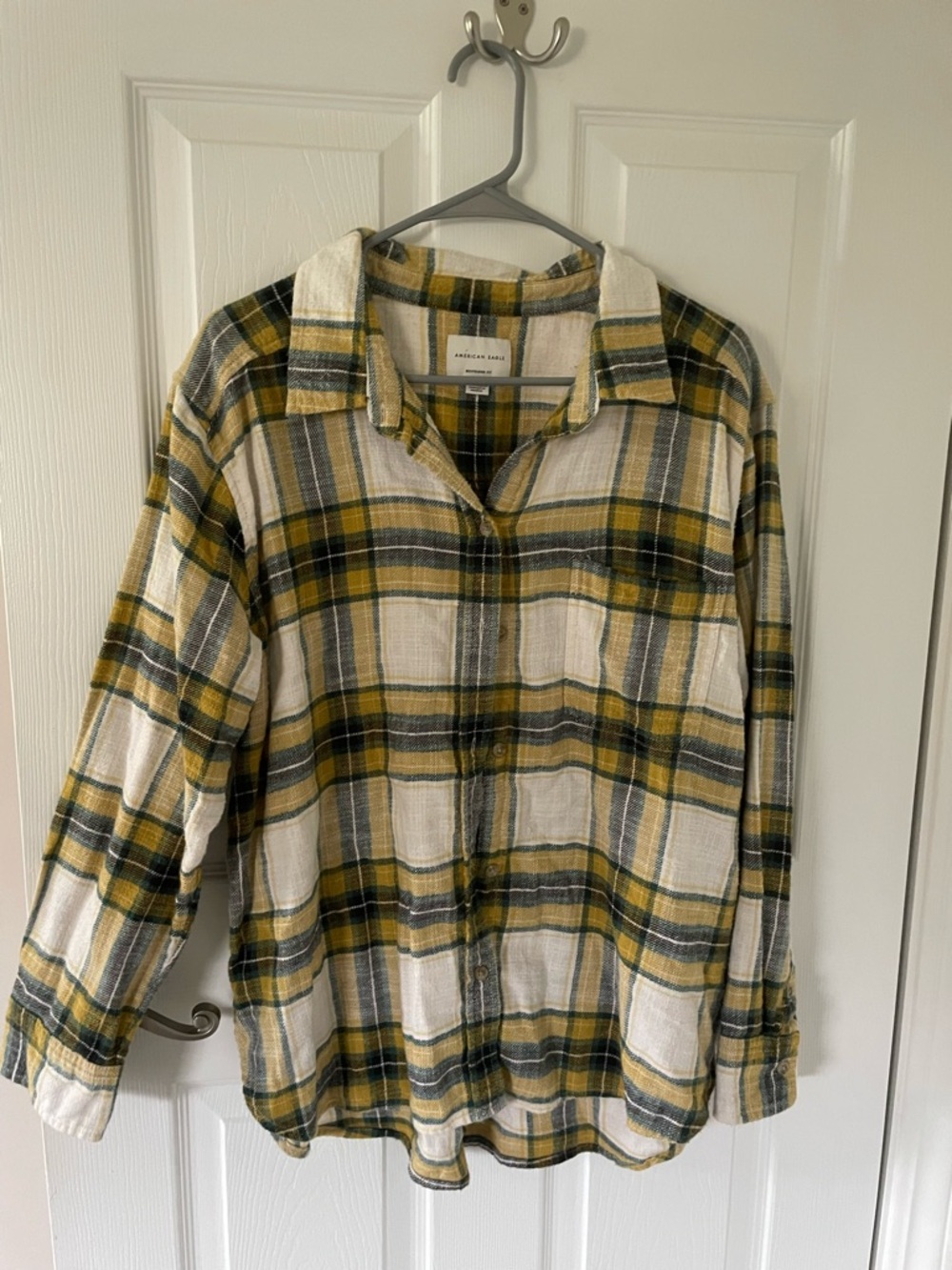 American Eagle Plaid Button-Up Flannel Shirt